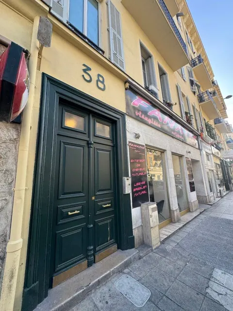 Porte verte du 38 rue Lepante